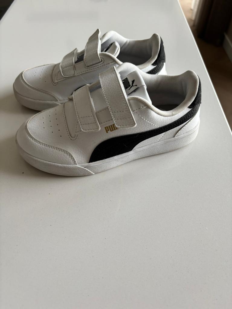 Puma sneakers klittenband maat 34, Ophalen, Jongen of Meisje, Schoenen, Zo goed als nieuw