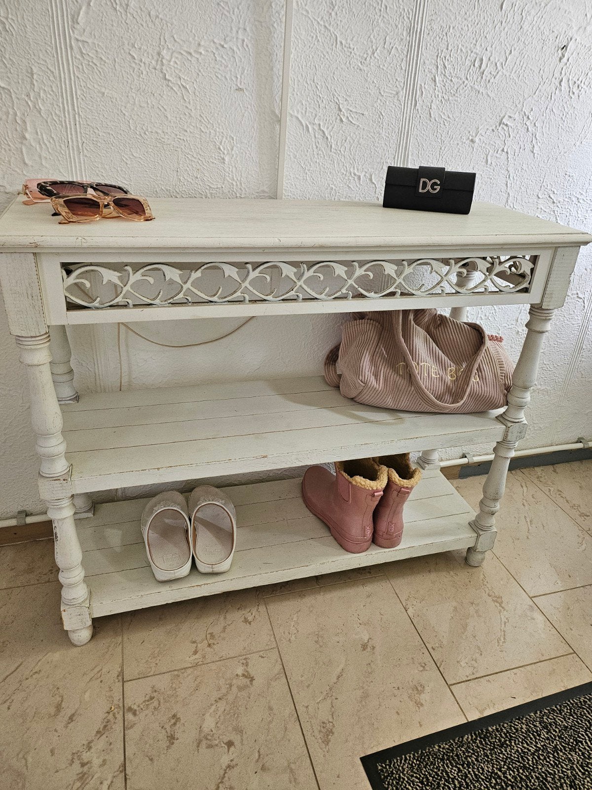 Brocante side table wit met mooi ijzerwerk, Ophalen