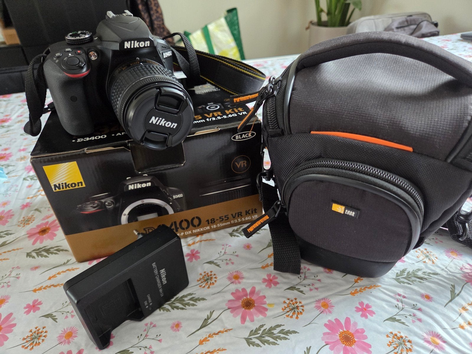 Nikon D3400 + AF-P 18-55mm VR, Ophalen, Zo goed als nieuw, Nikon