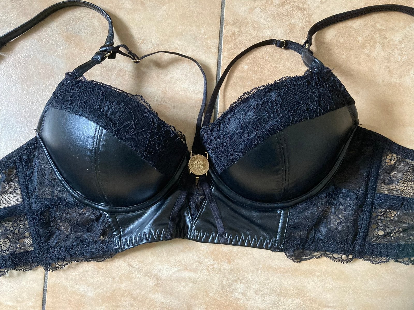 Zwarte kanten BH maat 70A zgan, Kleding | Dames, Ophalen of Verzenden, Zwart, BH