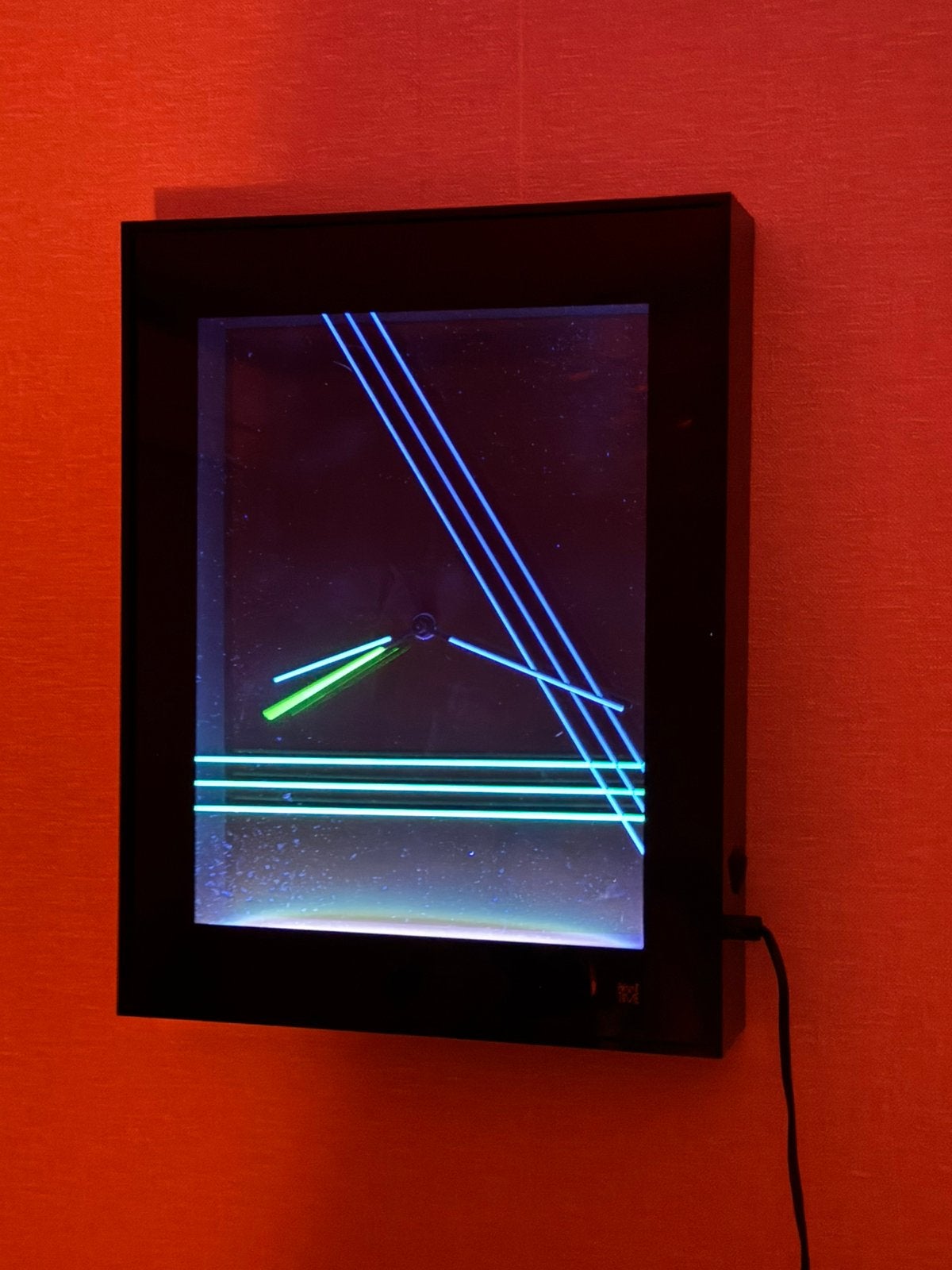 Vintage design neon klok Memphis style present time wandklok, Ophalen of Verzenden