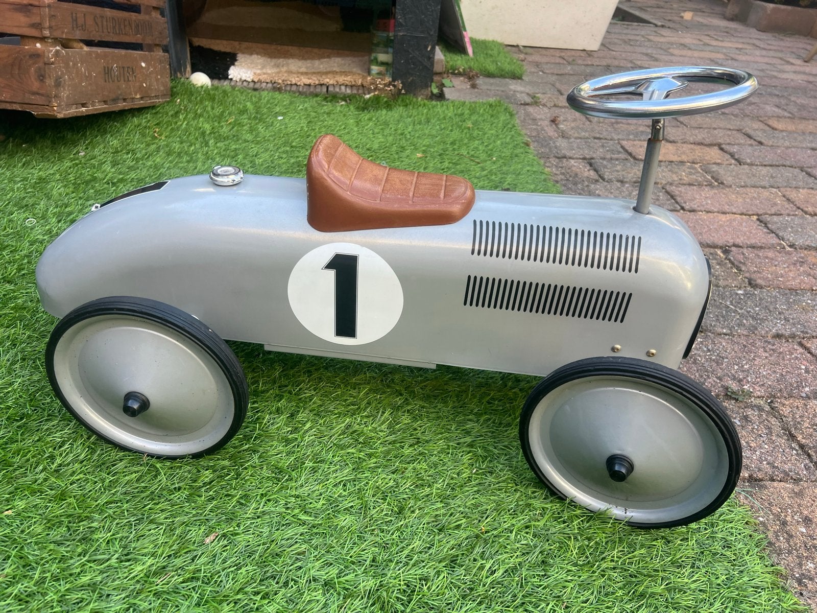 Vintage loopauto zilver met nummer 1, Ophalen of Verzenden, Zo goed als nieuw, Loopvoertuig