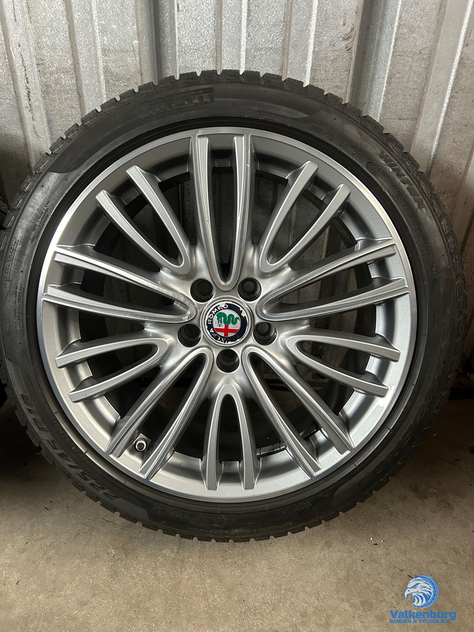 5-6mm! Originele Alfa Romeo Giulia QV 18 inch antraciete vel, 18 inch, Gebruikt, -, -