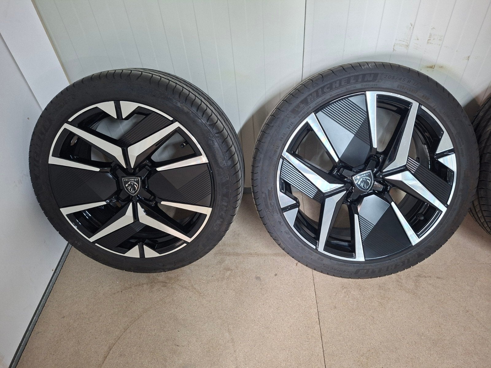 demo set 17 inc Peugeot 208  gt gte, Auto-onderdelen, Ophalen, Gebruikt, Banden en Velgen, 17 inch