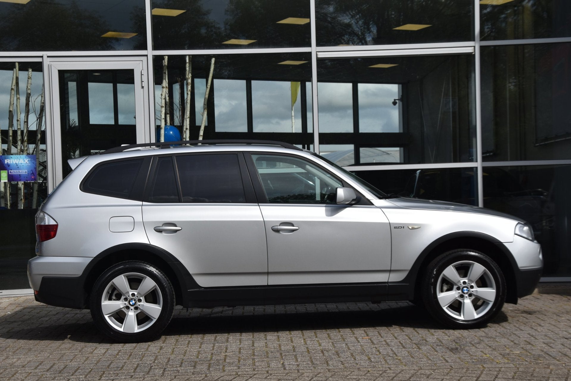BMW X3 2.0i Youngtimer Leder Navi Xenon PDC Stoelverw., Zwart, 4 cilinders, 150 pk, Handgeschakeld