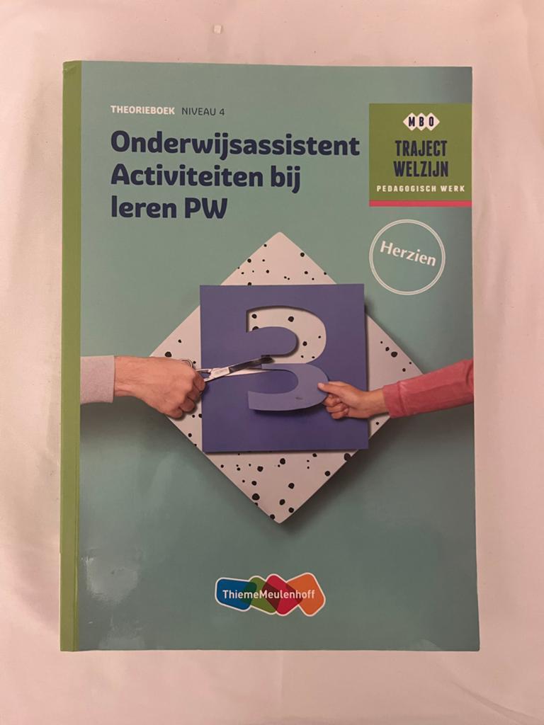 Schoolboek Onderwijsassistent MBO niveau 4 - Zo goed als nie, Ophalen of Verzenden, Zo goed als nieuw, Overige niveaus, Overige vakken