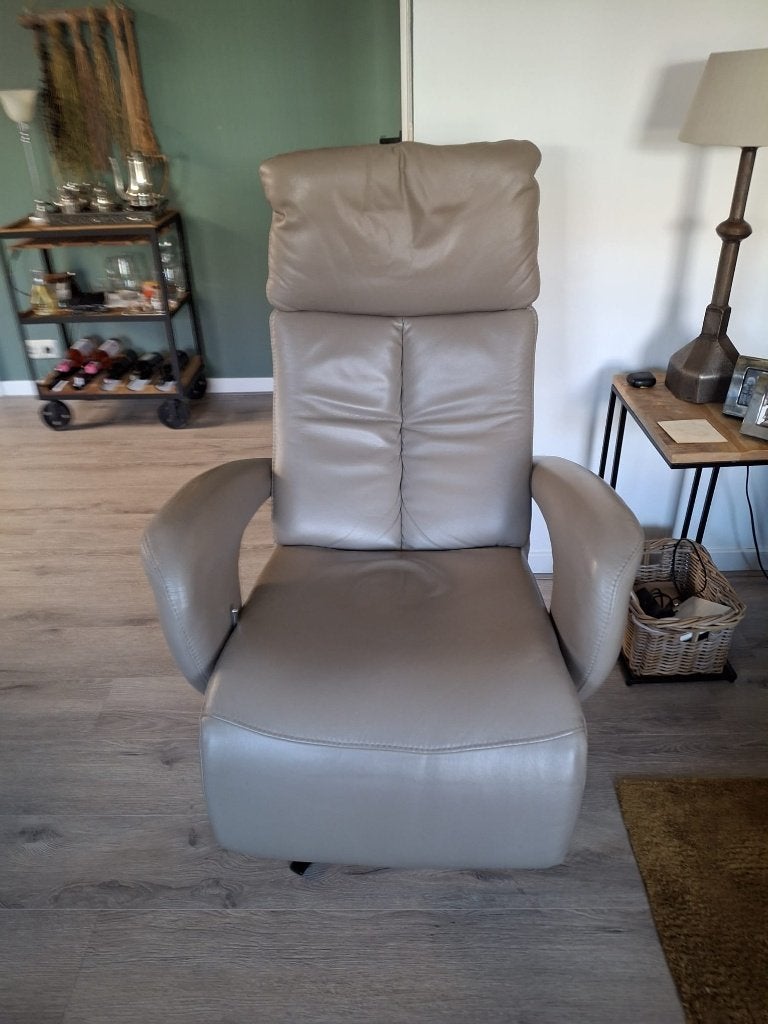 Mooi leren fauteuil, Ophalen, Zo goed als nieuw, 50 tot 75 cm, Leer