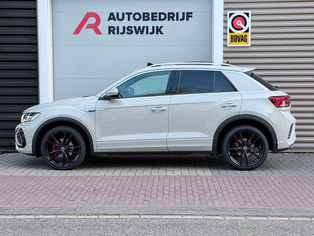 Volkswagen T-Roc 1.5 TSI 3xR-Line Pano/Keyless/Camera, Auto's, Volkswagen, 12 maanden, 1258 kg, 4 cilinders, Alcantara