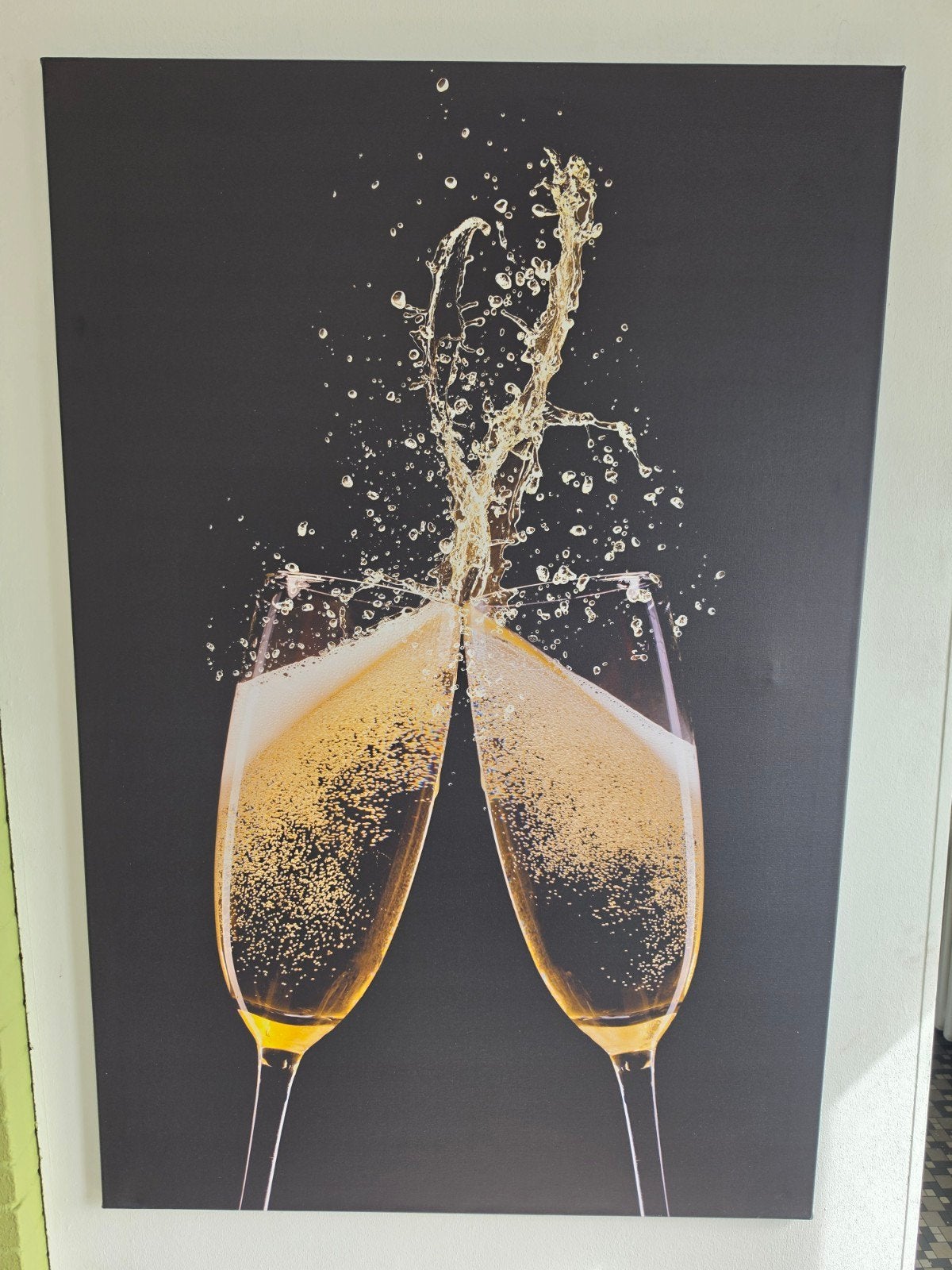 Schilderij met champagneglazen - Feestelijke kunst, Ophalen of Verzenden, Zo goed als nieuw, Schilderij, 75 – 100