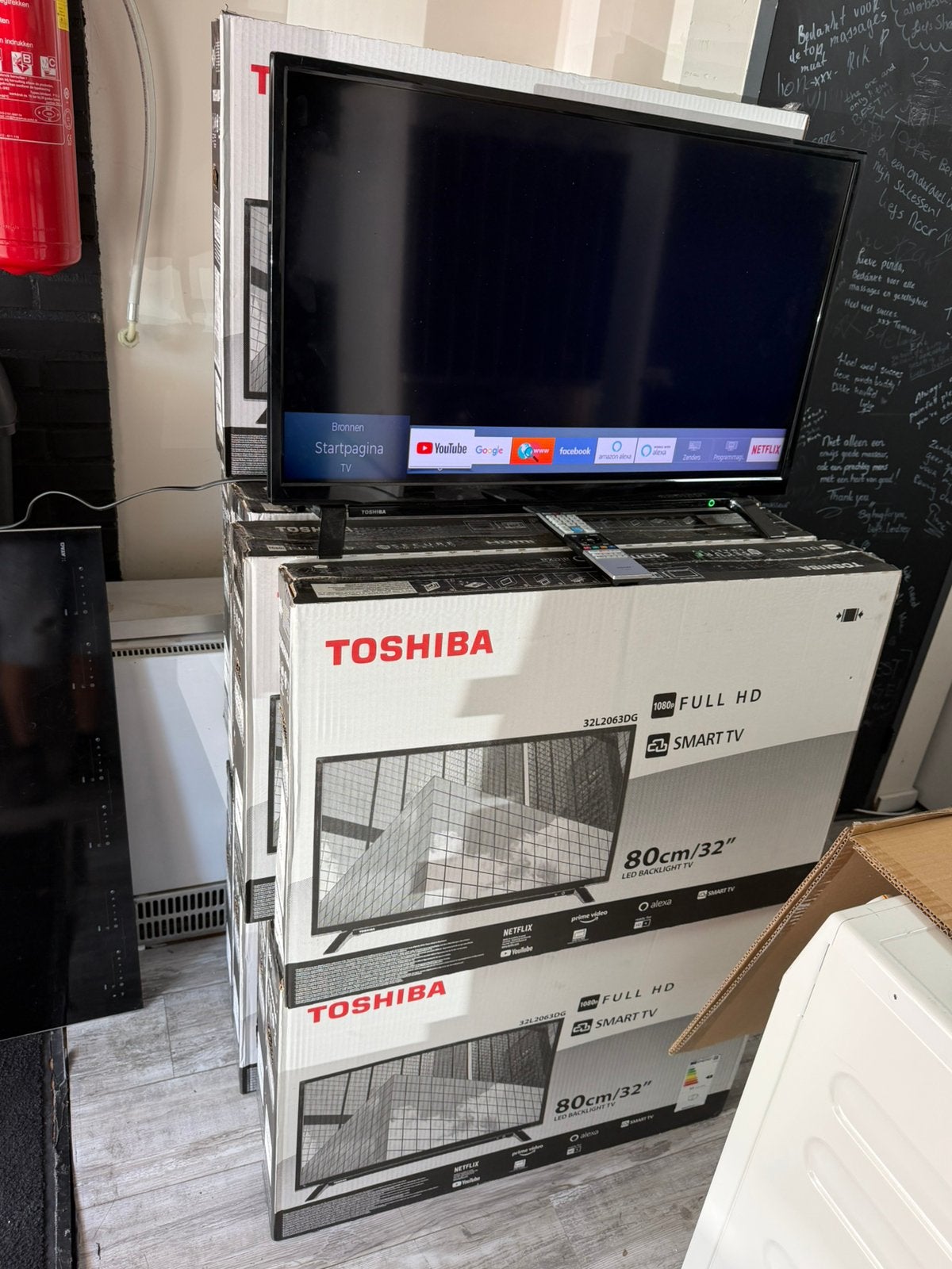 Partij Toshiba’s 32 Inch Smart Tv’s Nieuw In de Doos, Ophalen, Nieuw, 80 tot 100 cm, 100 Hz