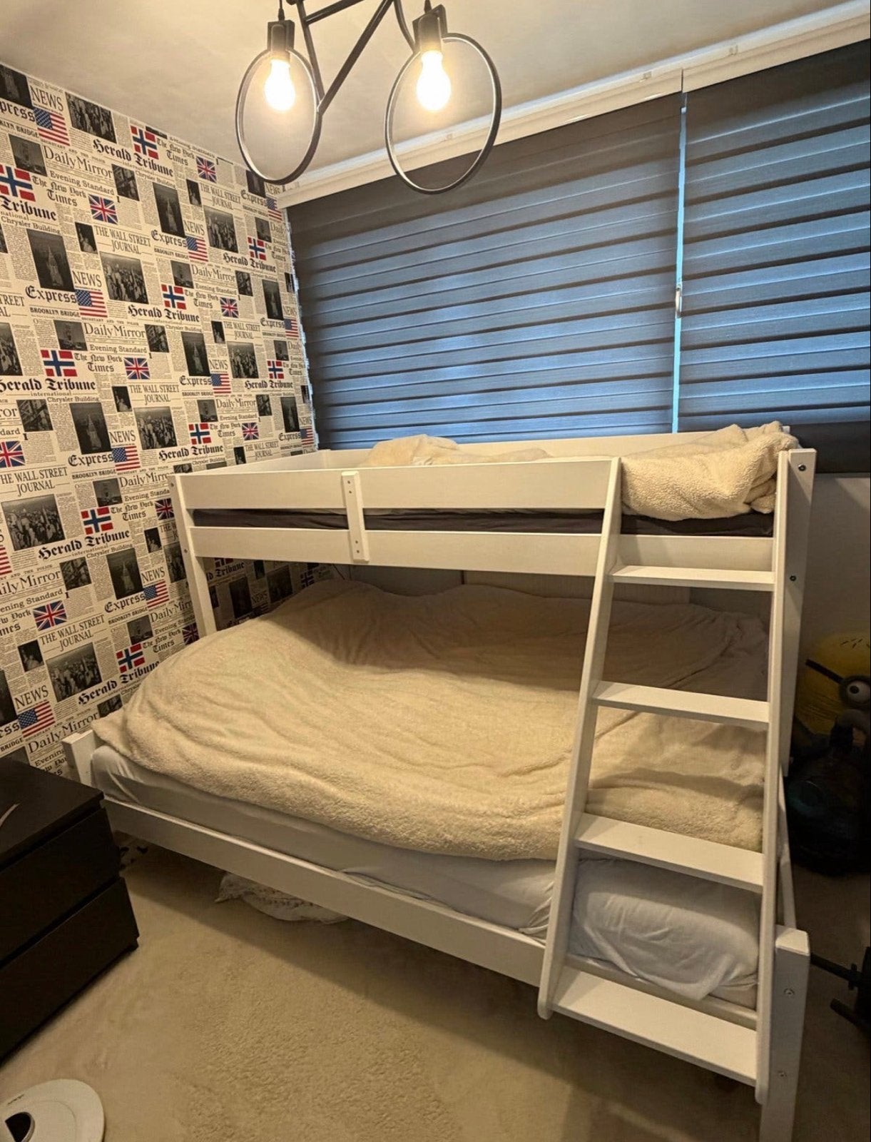 JYSK Vestervig Stapelbed 90/140x200 wit met ladder, Ophalen, 160 tot 180 cm, Tweepersoons, 140 cm