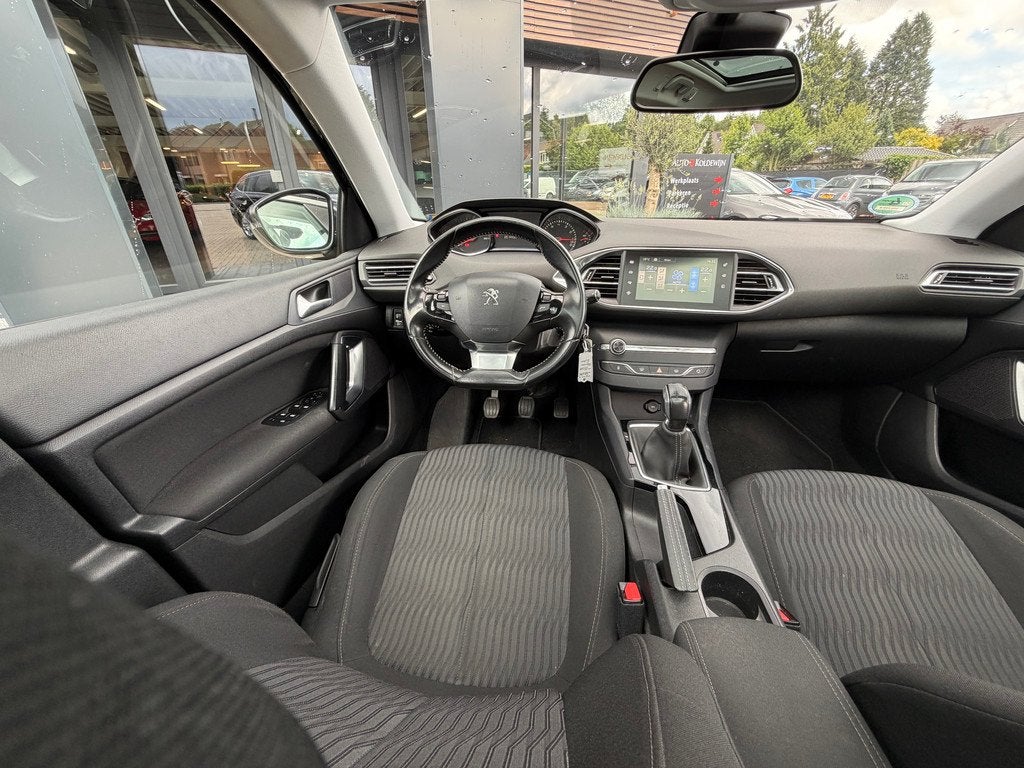Peugeot 308 Blue Lease Executive BIJ 165.000 KM NIEUWE MOTOR, Auto's, Peugeot, Keurmerk '100% Onderhouden', Gebruikt, Euro 6, 1199 cc