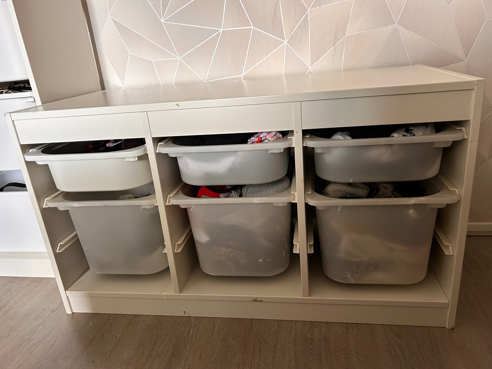 IKEA Trofast lage kast met bakken - wit, Kinderen en Baby's, Gebruikt, Kast, 100 cm of meer, Minder dan 50 cm