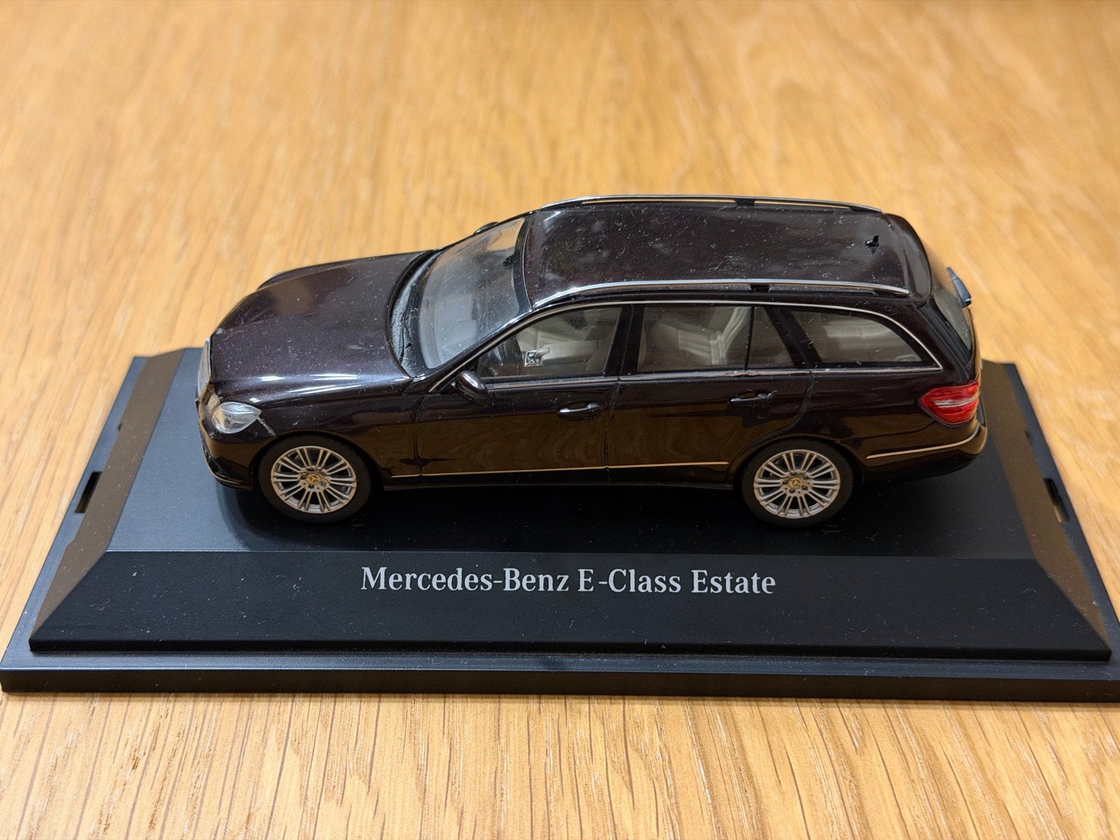 Mercedes-Benz E-Klasse Estate schaalmodel, Hobby en Vrije tijd, Ophalen of Verzenden, Gebruikt, Auto, Schuco