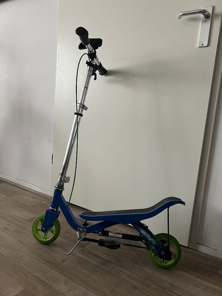 Space scooter Z.G.A.N, Ophalen of Verzenden, Zo goed als nieuw, Overige typen, Space Scooter