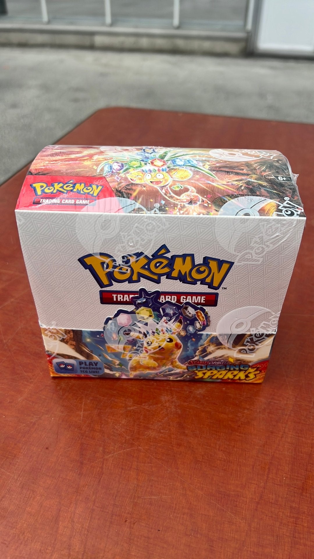 Surging sparks boosterbox SEALED mint, Verzenden, Zo goed als nieuw, Boosterbox