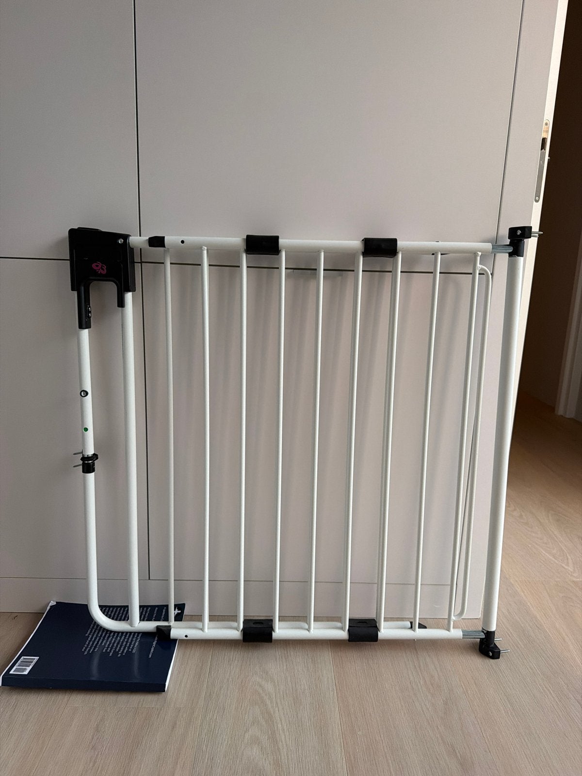 A3 Fenss SafetyDoor Traphekje - Best getest, Kinderen en Baby's, Traphekjes, Ophalen, Zo goed als nieuw, 115 cm of meer, Metaal of IJzer