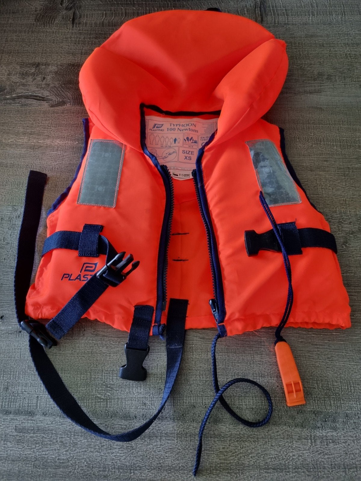 Reddingsvest kind merk Typhoon size XS 10-20kg 100N, Watersport en Boten, Watersportkleding, Typhoon, Gebruikt, Kind, Ophalen of Verzenden