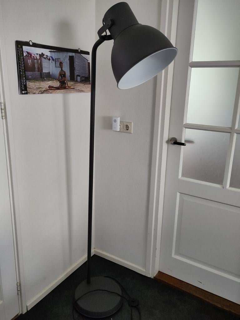 Hektar staande lamp grijs, Ophalen, Zo goed als nieuw, 150 tot 200 cm