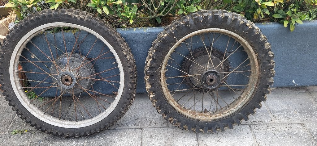 crossmotor wielen + buddy zit voor de oldtimer cross, Ophalen, Gebruikt, Overige typen, Overige merken