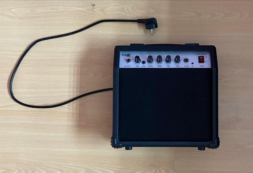 Max Music Gitaarversterker - Defect, voor onderdelen/reparat, Muziek en Instrumenten, Versterkers | Bas en Gitaar, Gebruikt, Gitaar