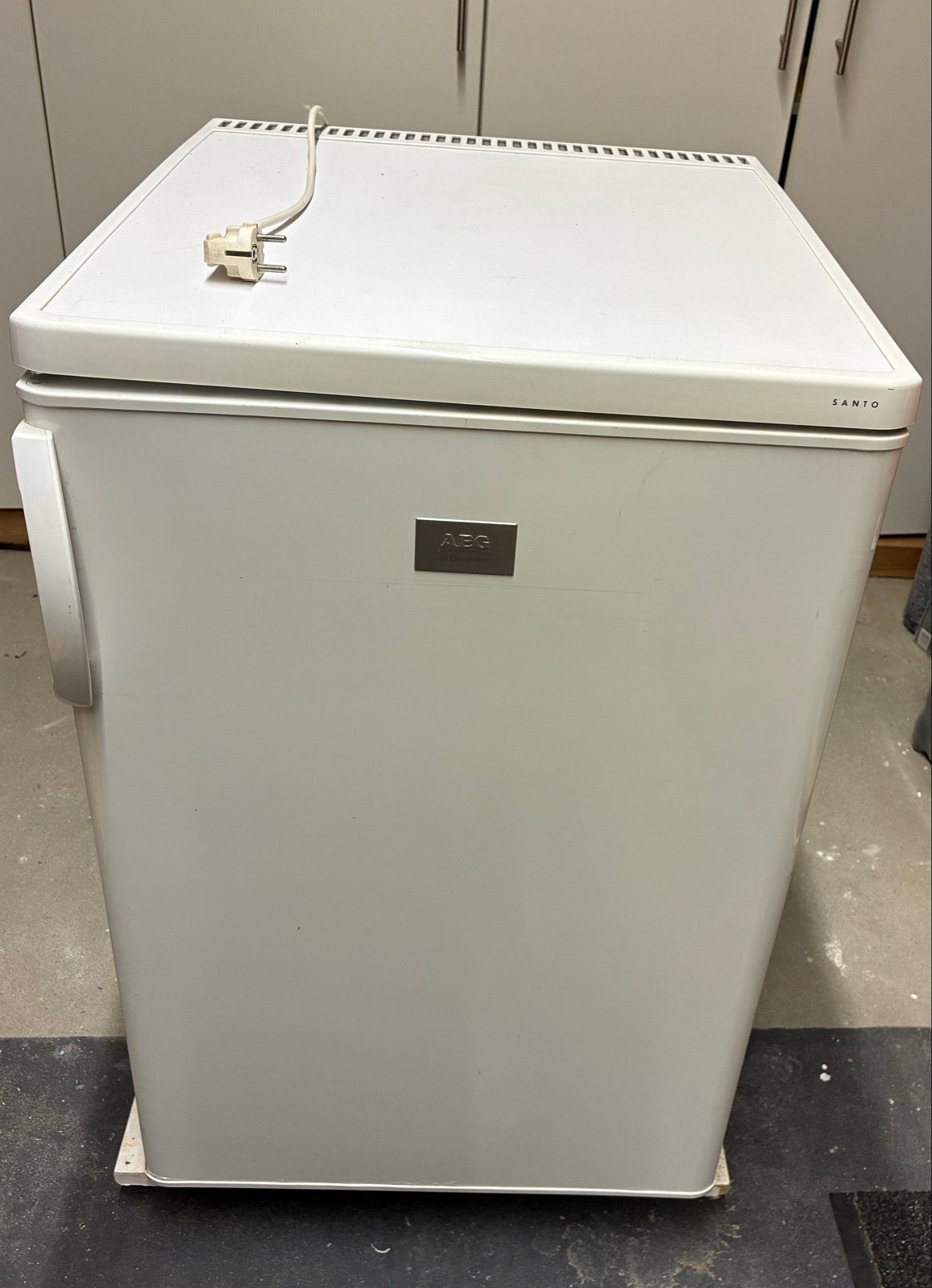Tafelmodel AEG Santo koelkast met vriesvak A+, Witgoed en Apparatuur, Koelkasten en IJskasten, 150 tot 200 liter, Gebruikt, Energieklasse A of zuiniger