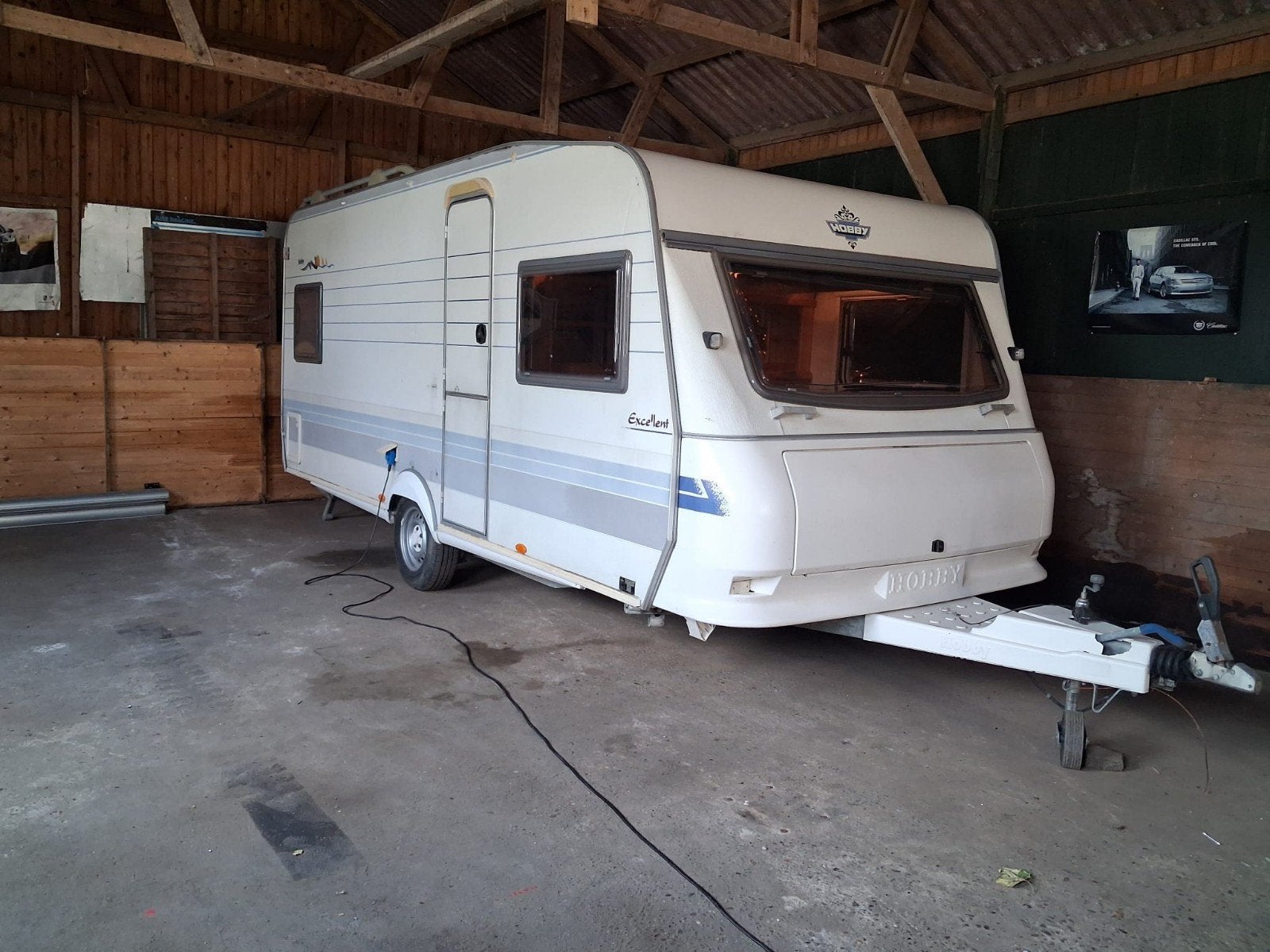 Hobby 495 met kenteken zie advertentie, Rondzit, Hobby, Frans bed, Schokbreker