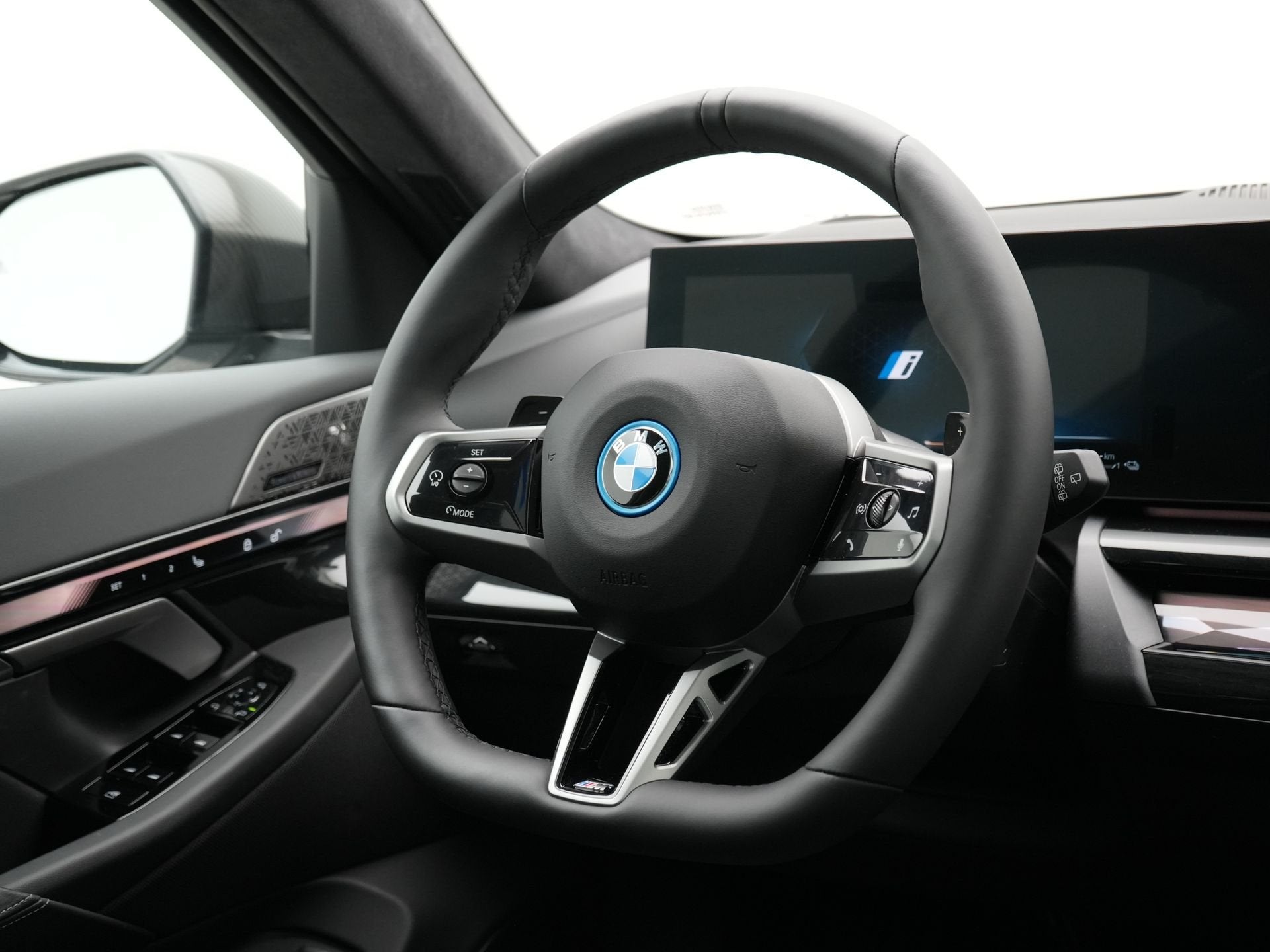 BMW 5 Serie 550e xDrive Touring M-Sport Pro SoH 100%, Auto's, Automaat, Dealer onderhouden, Gebruikt, Overige brandstoffen