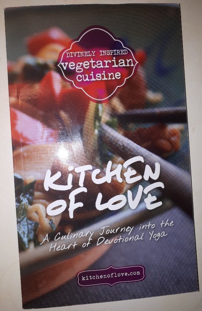Kitchen of love: divinely inspired vegetarian cuisine, Boeken, Ophalen of Verzenden, Gelezen, Overige gebieden