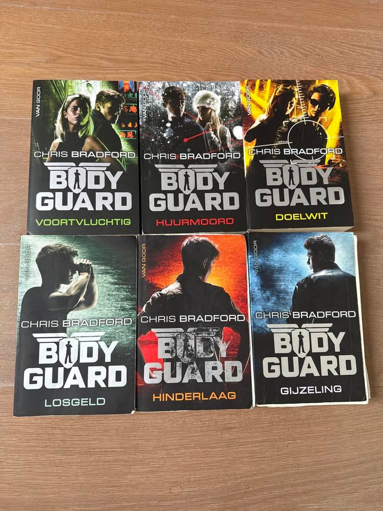 Chris Bradford Bodyguard serie - 6 boeken, Ophalen of Verzenden, Gelezen