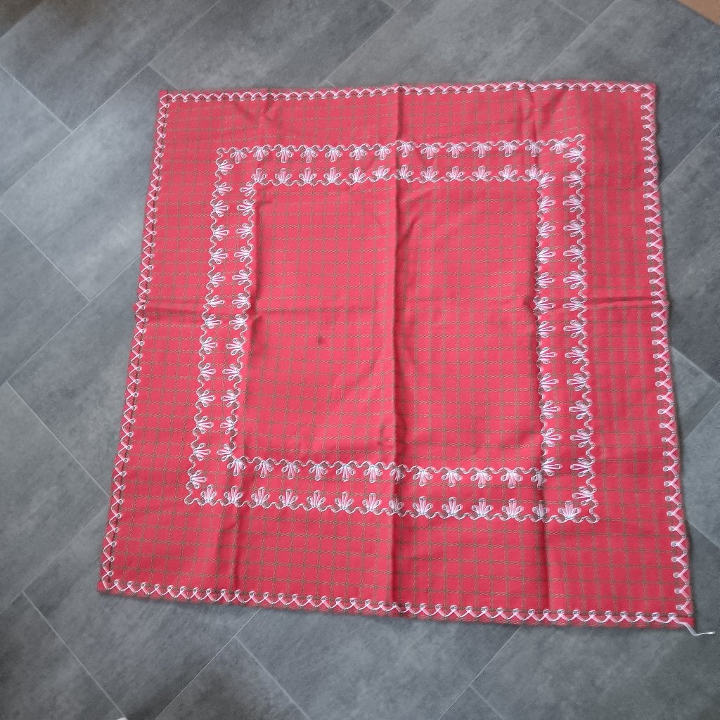 Rood geruit tafelkleed, Beiers Bont, uit de oude doos, Ophalen of Verzenden