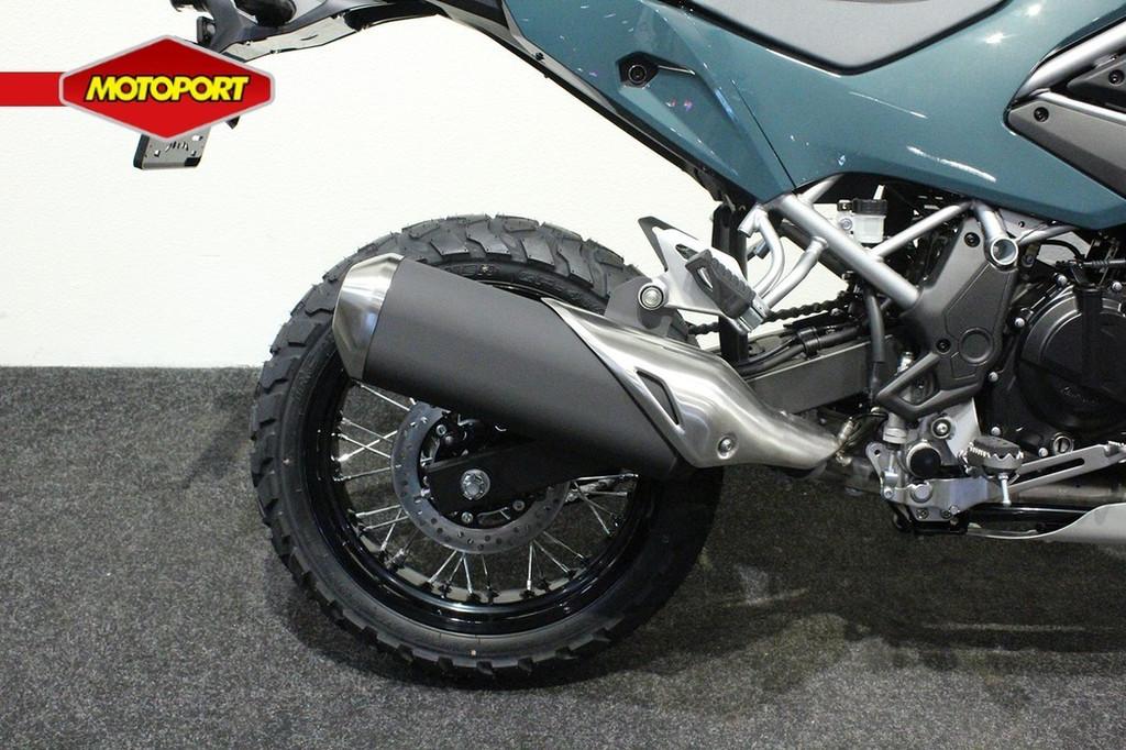 Kawasaki KLE500 SE, Bedrijf, Toermotor