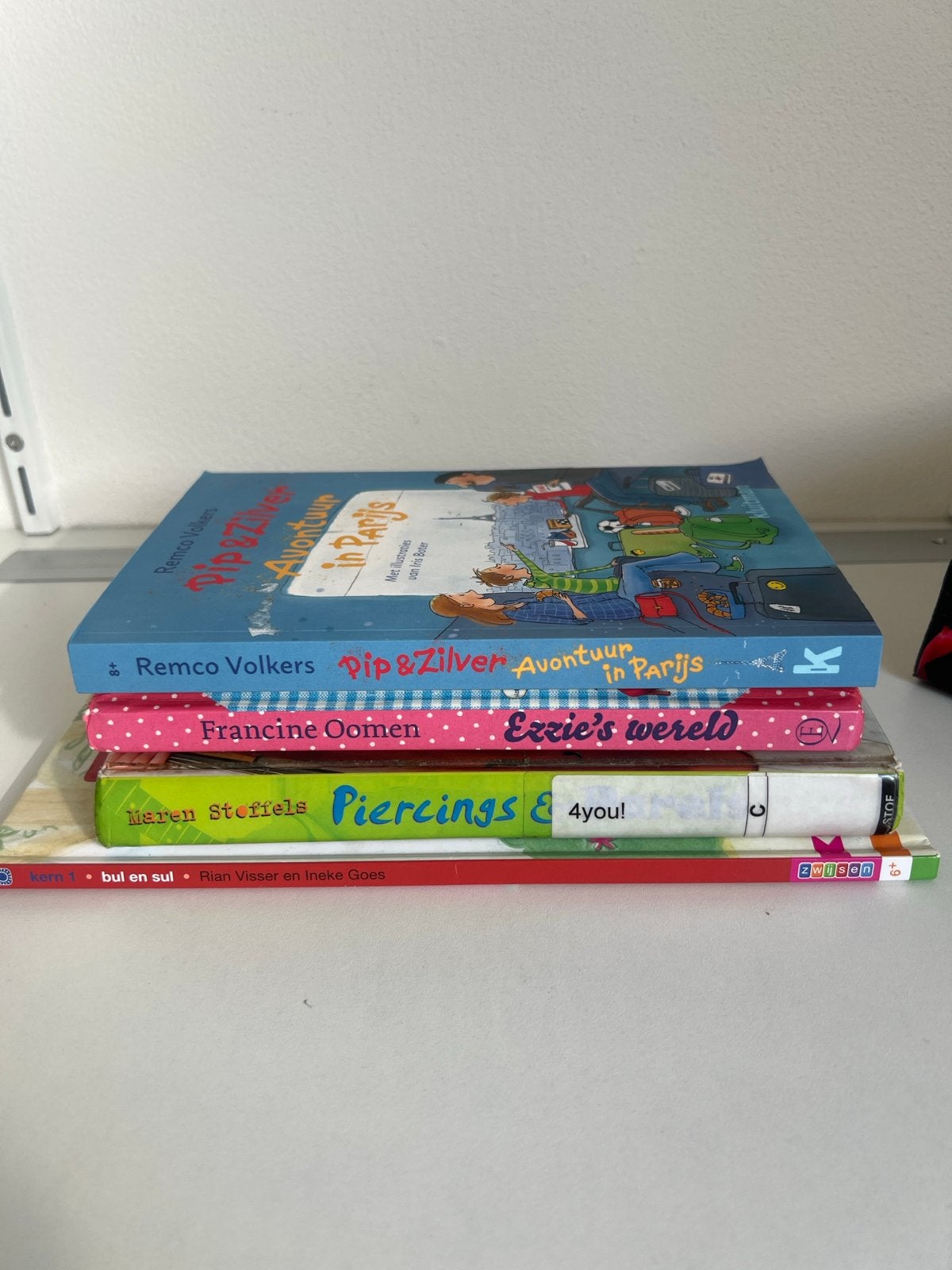 Kinderboeken: Pip & Zilver, Ezzie's wereld, Piercings & 4you, Boeken, Ophalen of Verzenden, Gelezen, Fictie algemeen