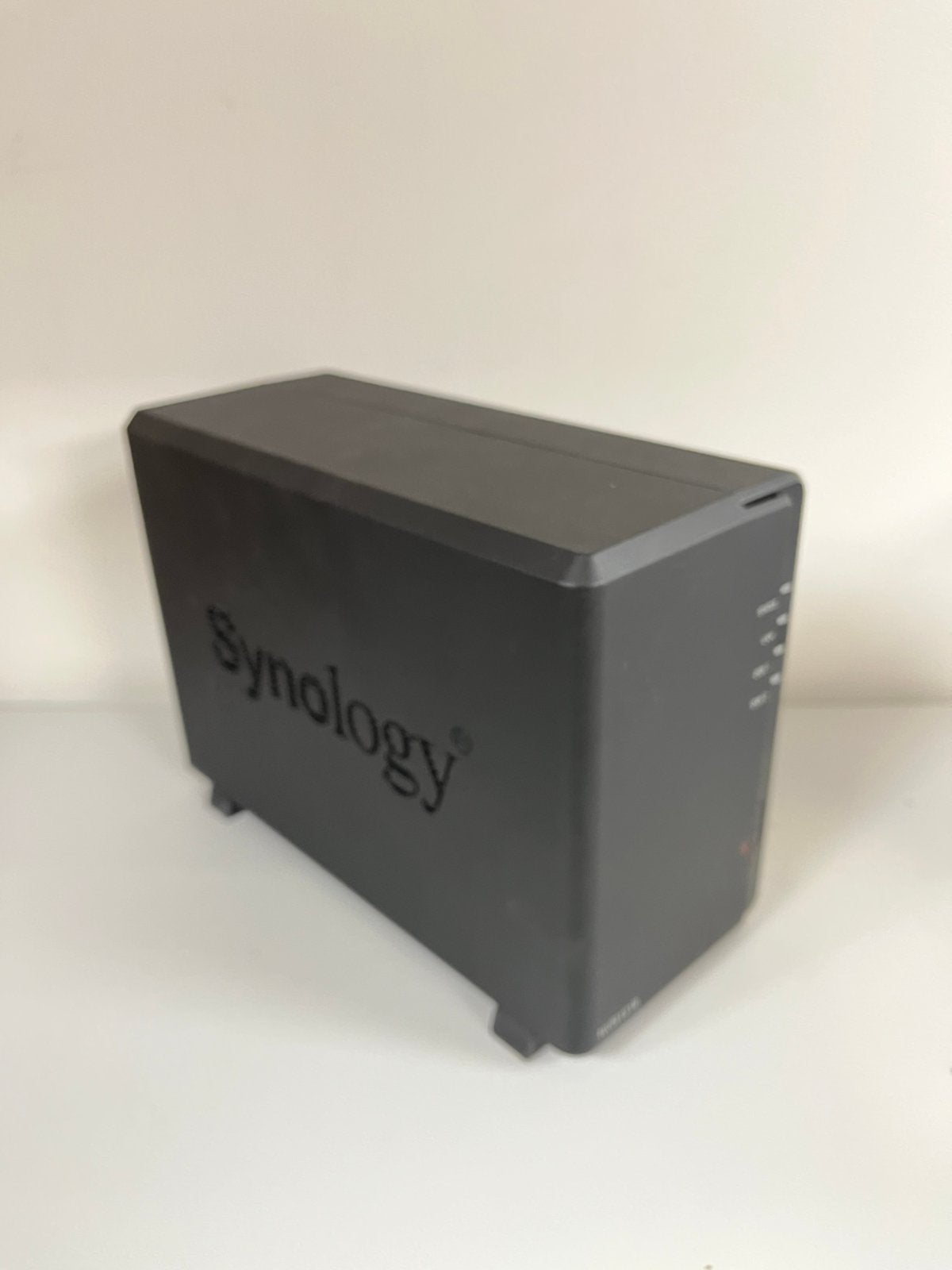 Synology NVR1218 + 2 TB schijf, Verzenden, Zo goed als nieuw