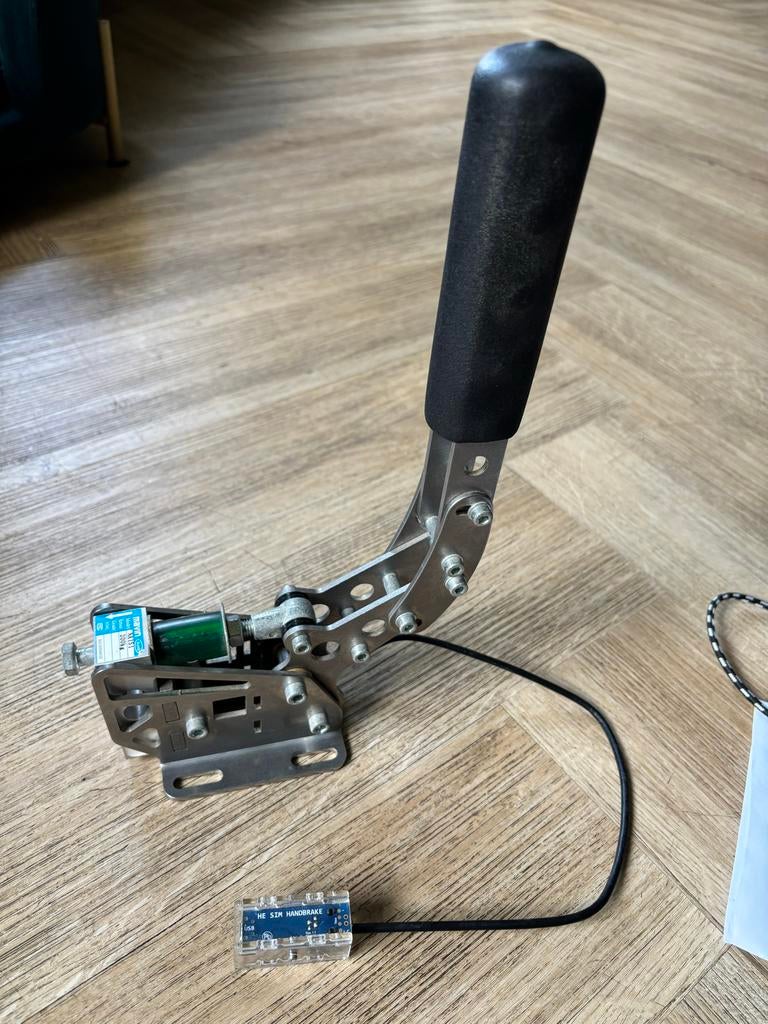 Heusinkveld HE Sim Handrem / Handbrake / E-Brake, Spelcomputers en Games, Games | Overige, Zo goed als nieuw, Simulatie, 1 speler