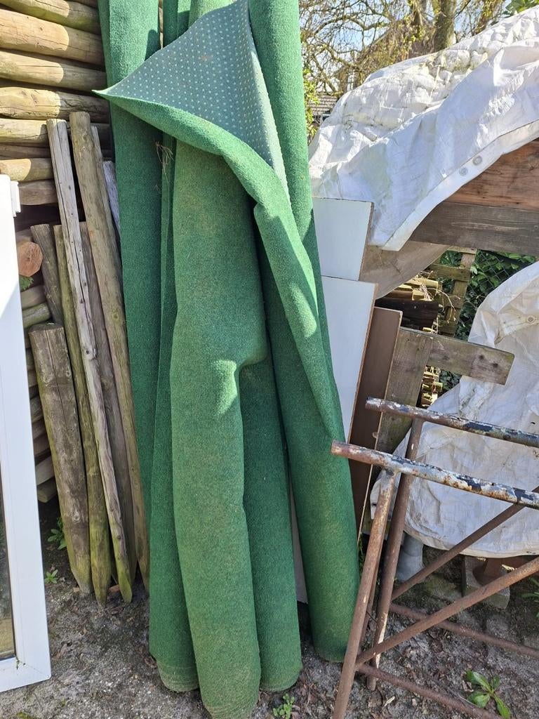 Te koop gras tapijt  matten 4 meter bij 2 meter, Ophalen