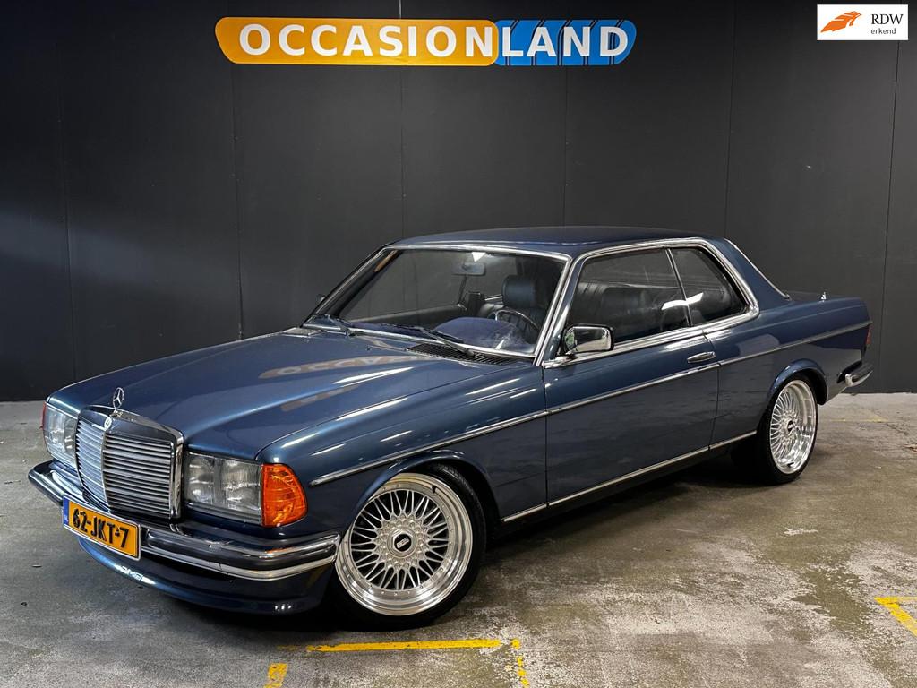 Mercedes-Benz 200-280 (W123) 230 CE COUPE W123|HANDGESCHAKEL, Auto's, Mercedes-Benz, Gebruikt, 4 cilinders, Blauw, 2299 cc