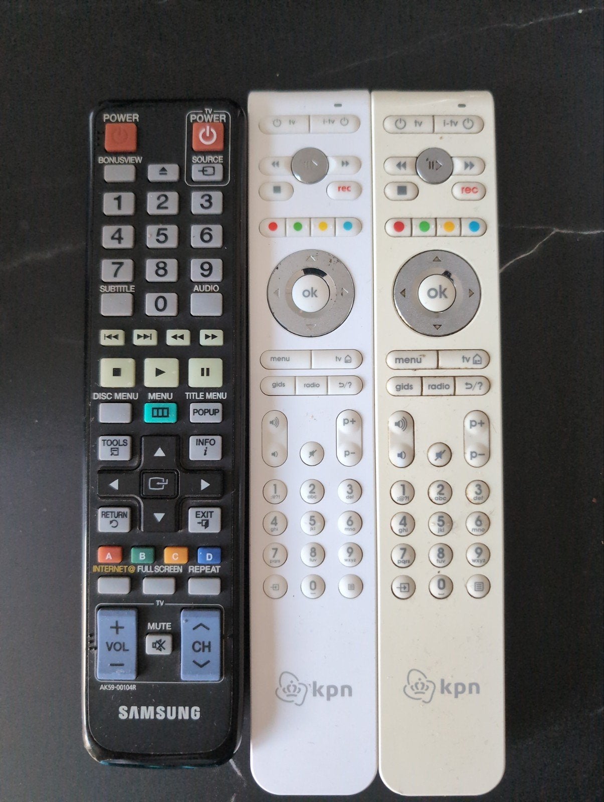Afstandsbedieningen: Samsung en KPN (3 stuks), Ophalen of Verzenden, Gebruikt, Origineel, Mediaspeler