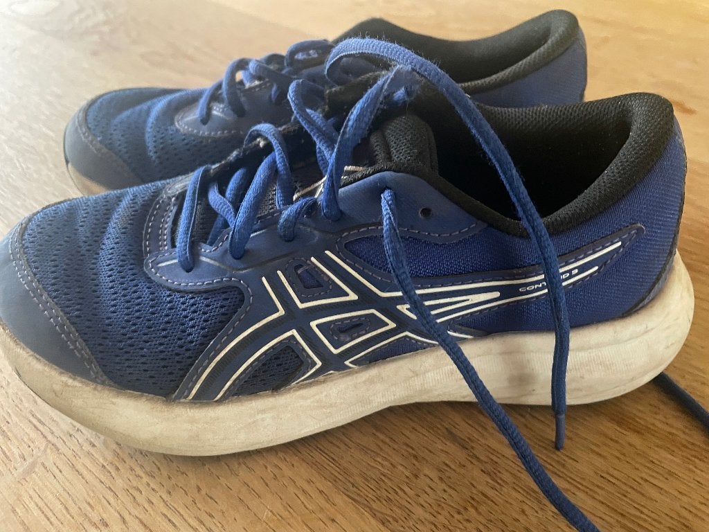 Asics  hardloopschoenen maat 35.5, Sport en Fitness, Loopsport en Atletiek, Ophalen, Gebruikt, Hardloopschoenen, Hardlopen