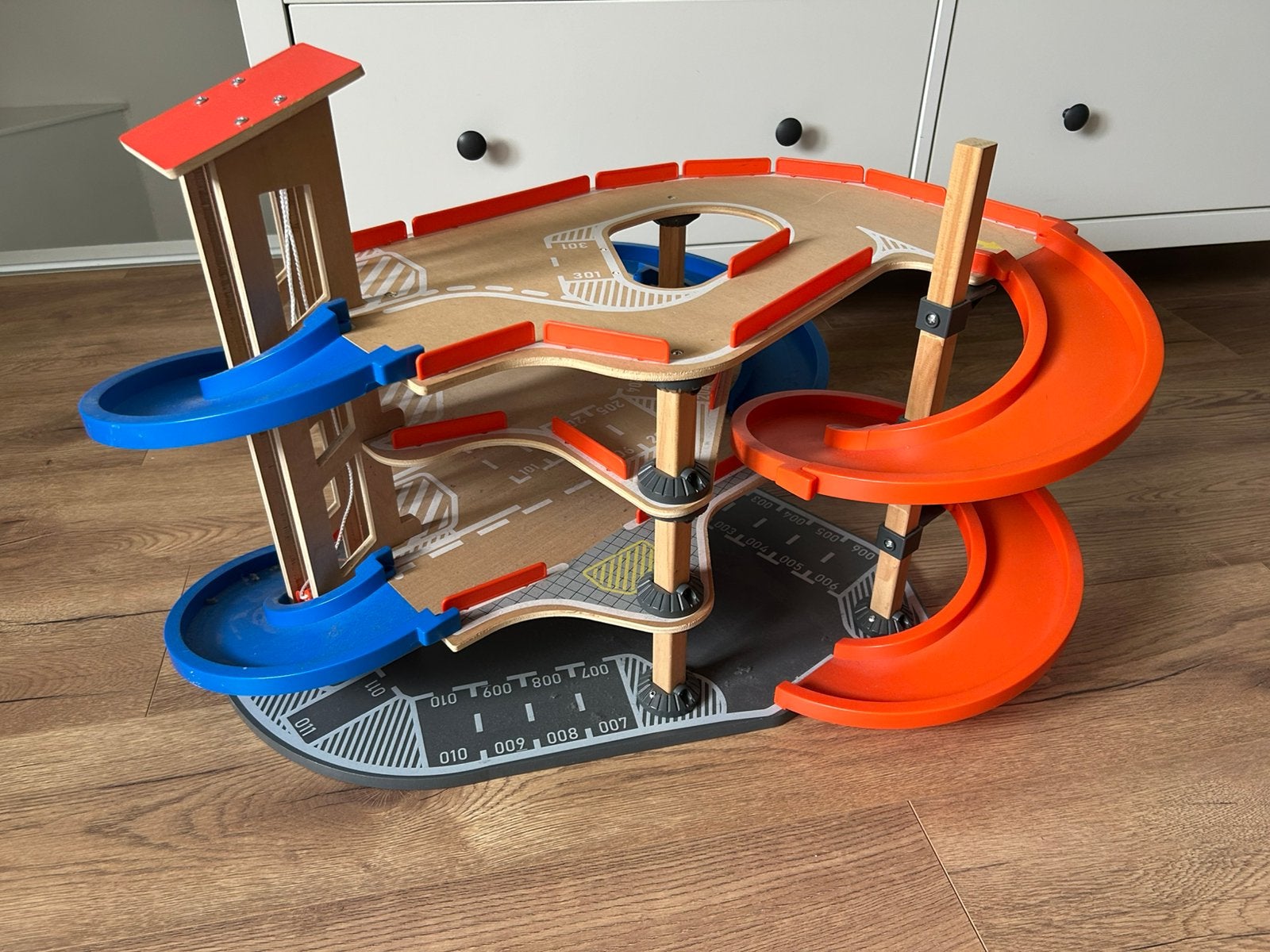 Autogarage, Kinderen en Baby's, Speelgoed | Houten speelgoed, Ophalen, Zo goed als nieuw