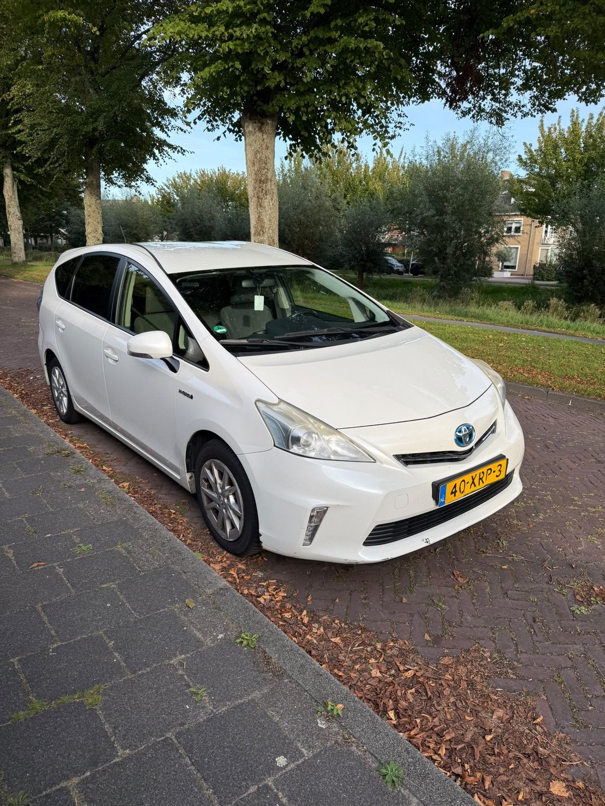 Toyota Prius Wagon 7seater 1.8 Full Hybrid nieuw apk Wit, Auto's, 4 cilinders, 7 stoelen, Wit, Origineel Nederlands