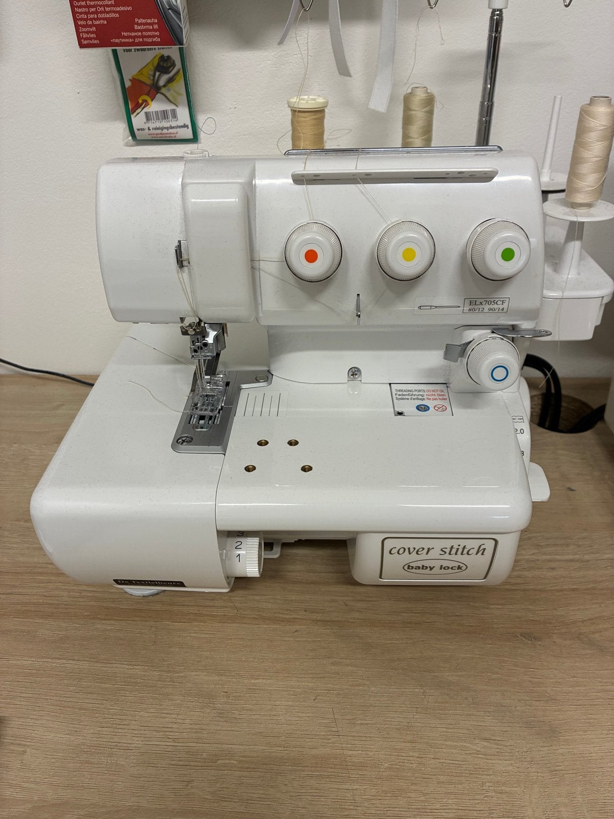 Baby Lock Cover Stitch Naaimachine - Goed Onderhouden, Hobby en Vrije tijd, Naaimachines en Toebehoren, Ophalen, Gebruikt, Naaimachine