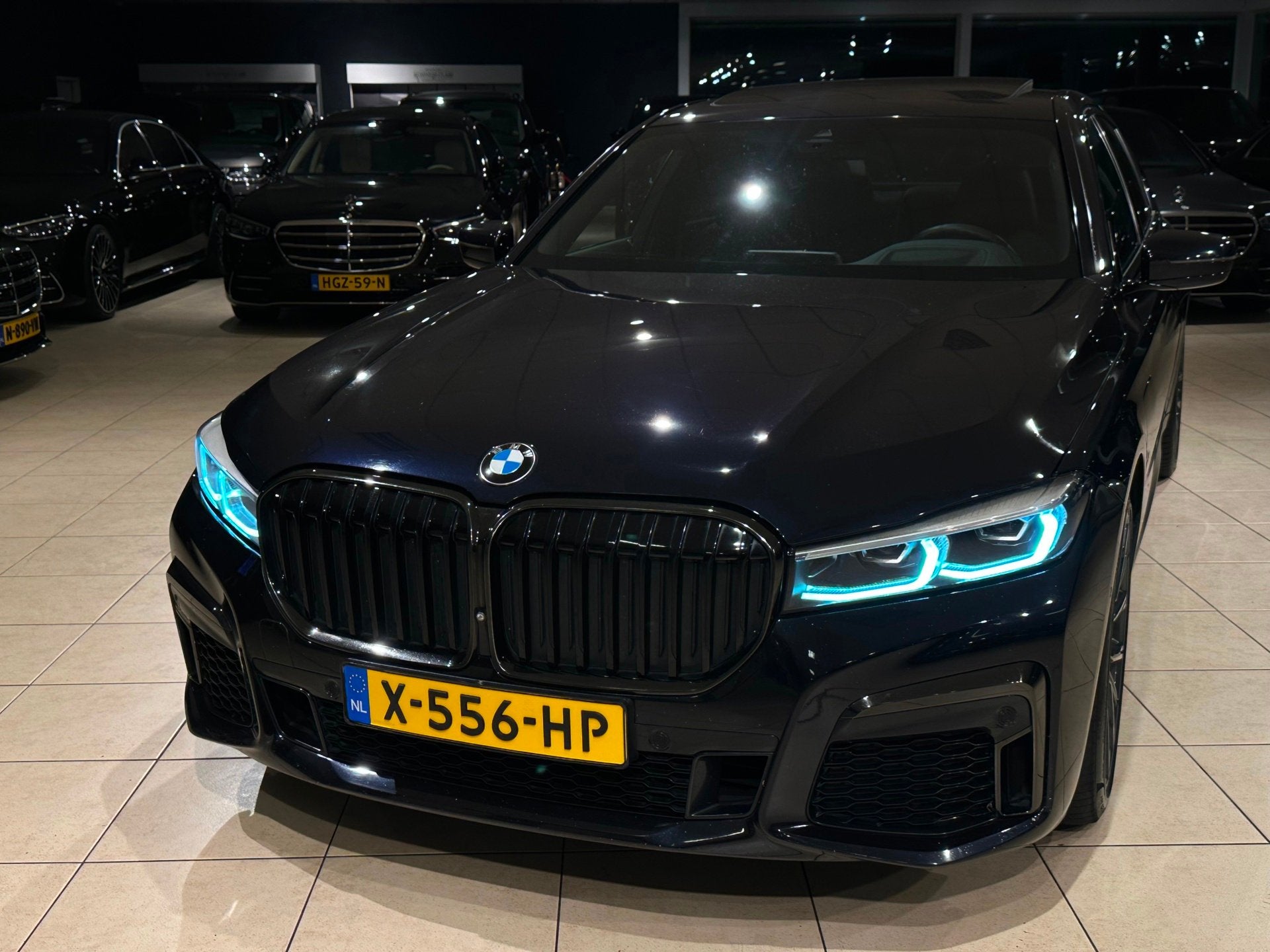 BMW 7-serie 745e M-Sport/Inclusief BTW/HUD/Schuifdak/360°, Auto's, Automaat, Dealer onderhouden, Achterwielaandrijving, Gebruikt