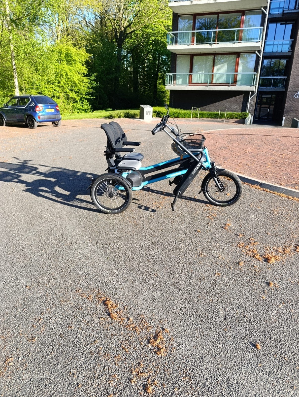 2025 electrische van raam duo fiets Fun to go duo driewieler, Ophalen, Zo goed als nieuw