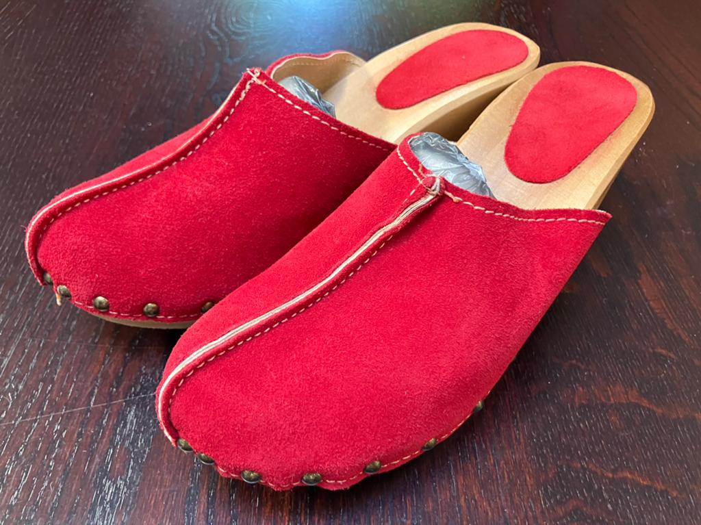 Dames kllompen,  maat 39 Nieuw rood , leer., Ophalen of Verzenden, Zo goed als nieuw, Sandalen of Muiltjes
