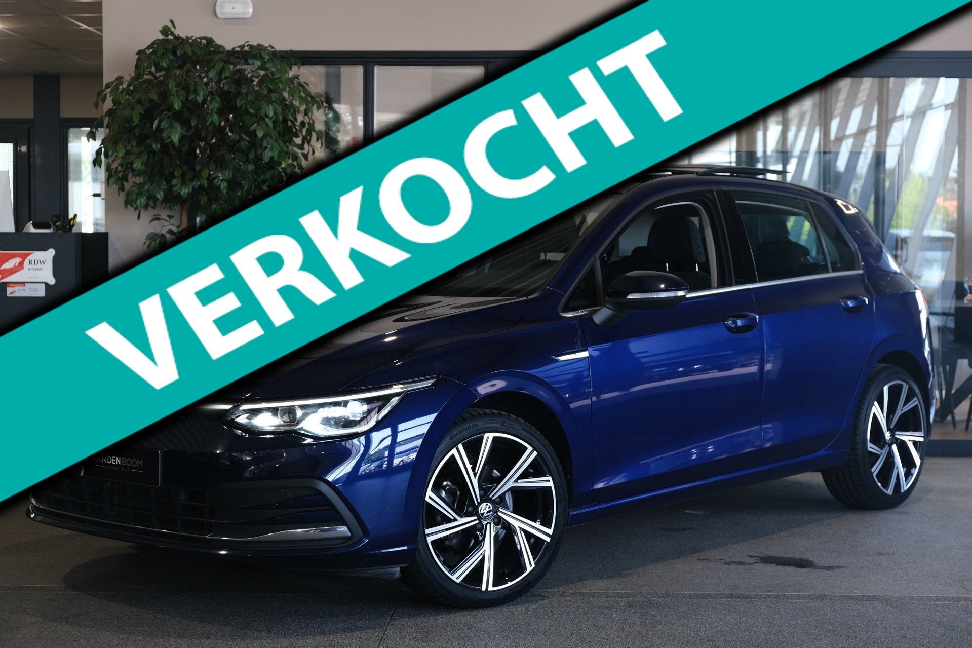 Volkswagen Golf 8 1.5 eTSI Style DSG Pano Led Trekhaak Navi, Dealer onderhouden, Lichtsensor, 4 cilinders, Blauw