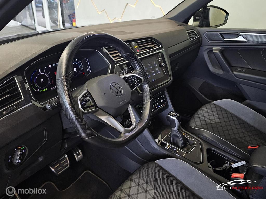 Volkswagen Tiguan 1.4 TSI eHybrid R-Line Panorama/Keyless/Bl, 1716 kg, Zwart, 4 cilinders, Alcantara