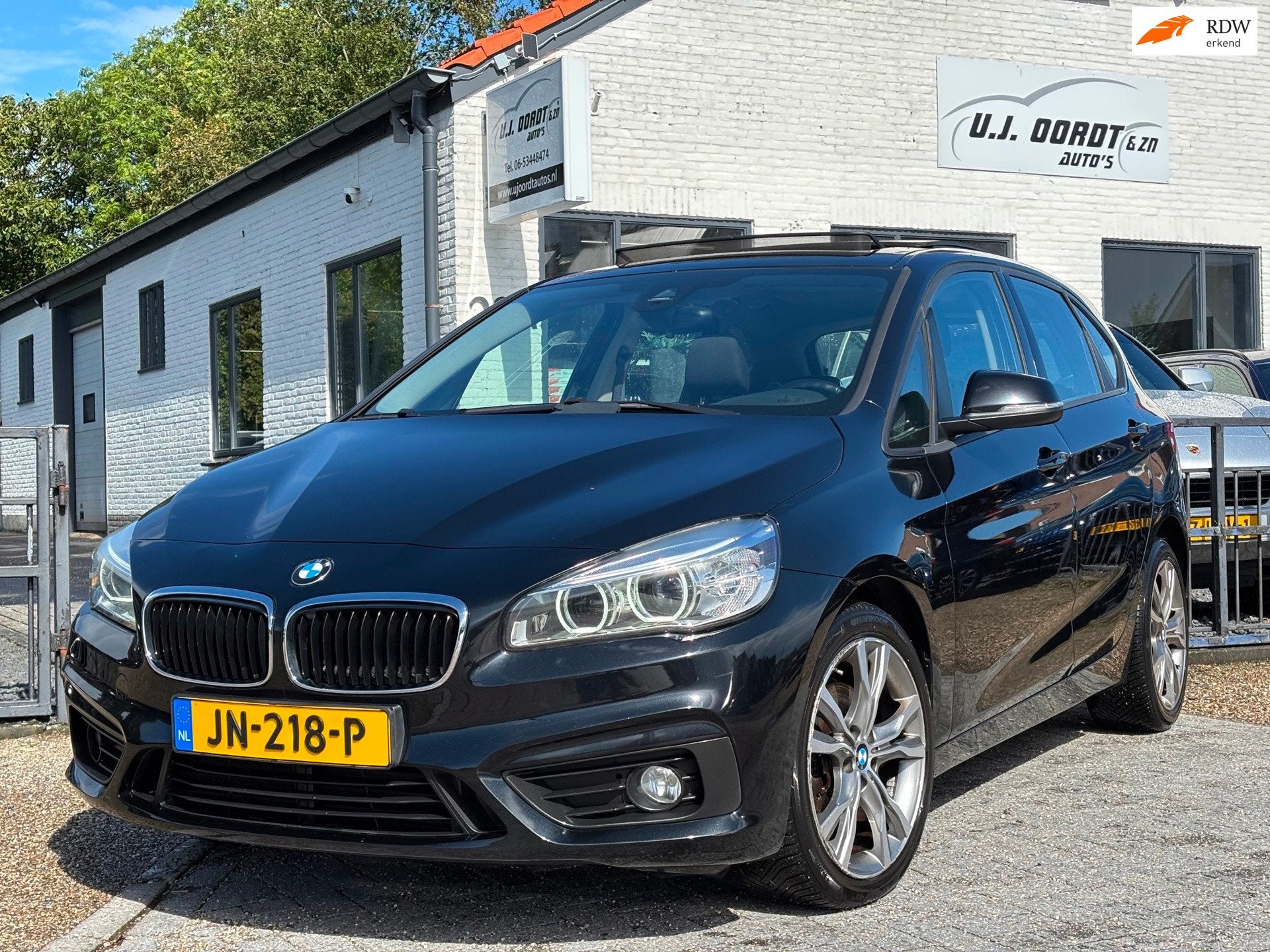 BMW 2-serie Active Tourer 220i M Sport panoramadak/automaat/, 1998 cc, 730 kg, Gebruikt, Zwart