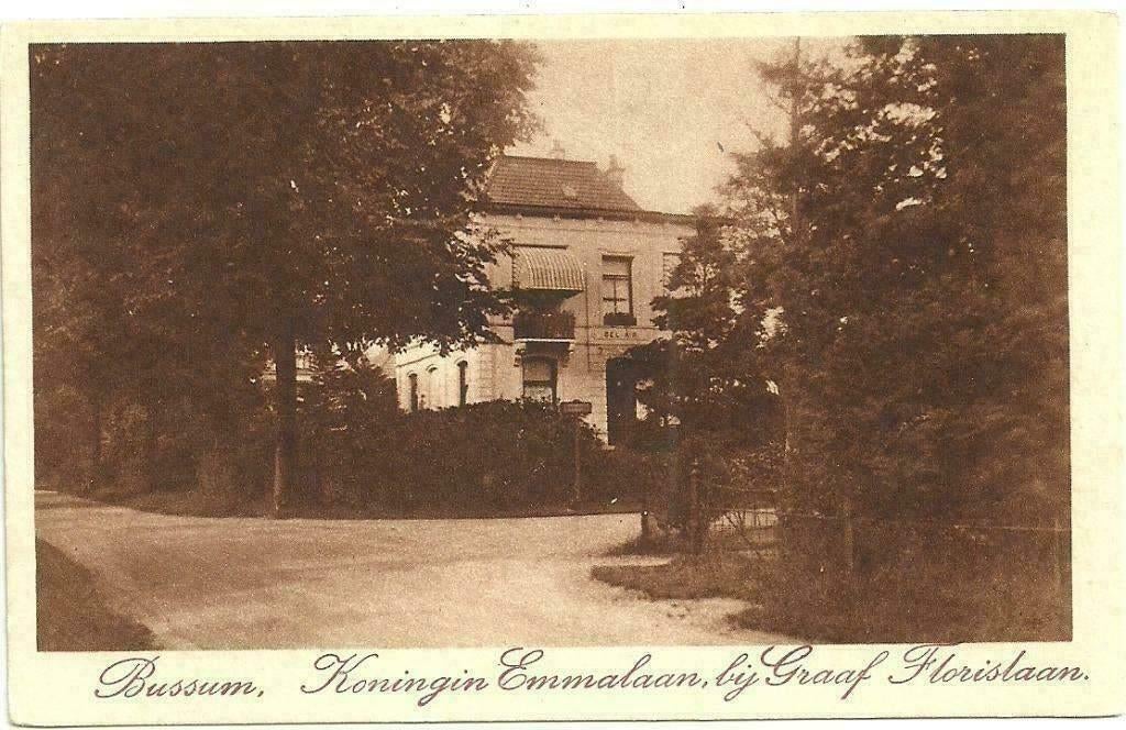 AK Bussum - Koningin Emmalaan bij Graaf Florislaan, Verzenden, 1920 tot 1940, Ongelopen, Noord-Holland