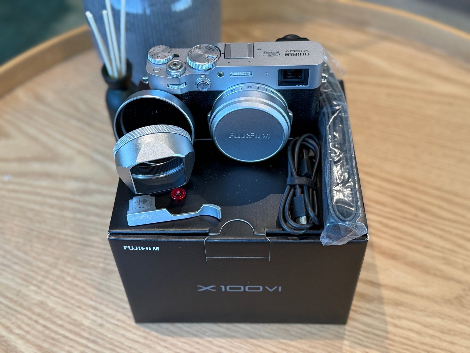 Fujifilm X100VI met TCL-X100, zonnekap en SmallRig grip, Ophalen, Overige typen, Beeldstabilisatie, Zo goed als nieuw